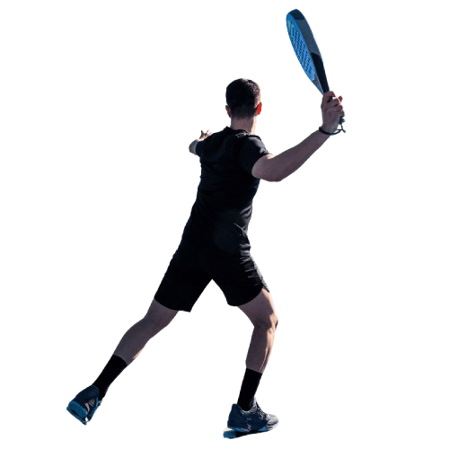 Chico jugando al padel de espaldas v3